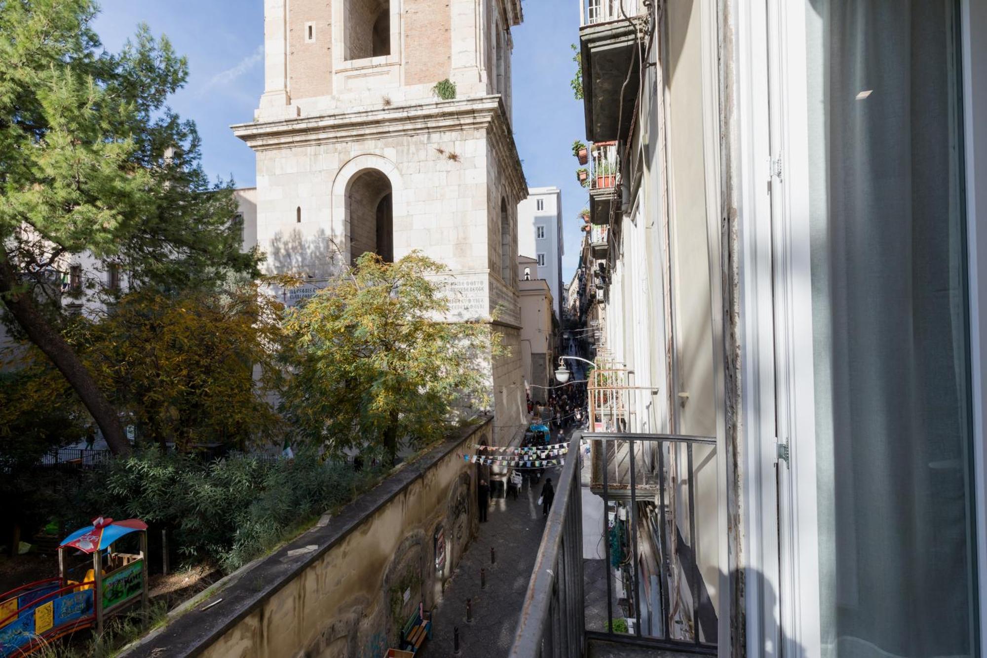 O' Munasterio E Santa Chiara Napoli Bagian luar foto