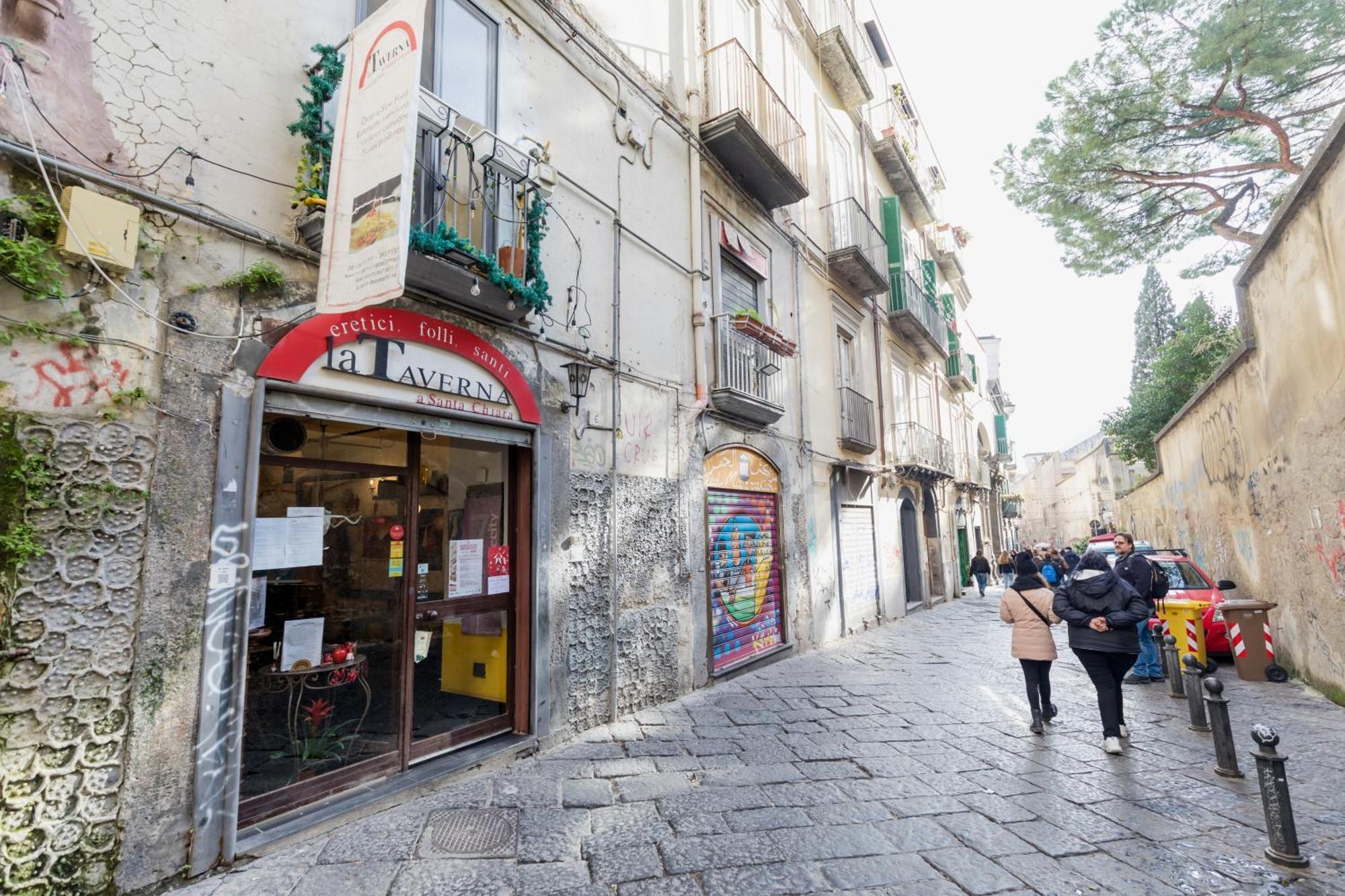 O' Munasterio E Santa Chiara Napoli Bagian luar foto